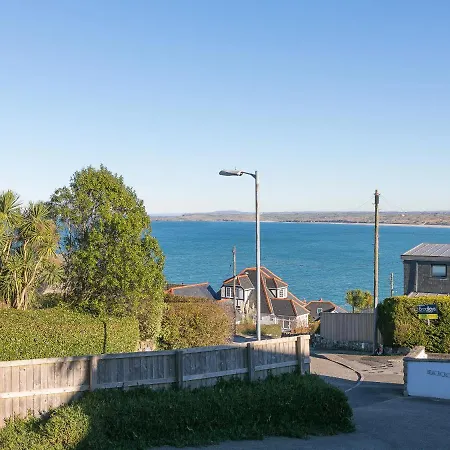 Beachcroft Holiday home